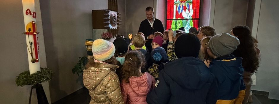 Schulkinder in St. Petrus in Ketten