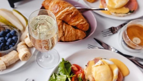 Sektfrühstück im Scholtzenhaus