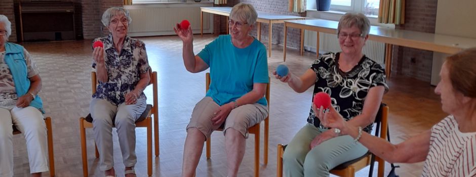 „Erlebnistanz im Sitzen für Senioren“