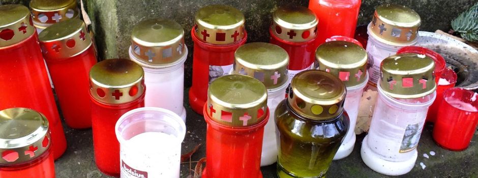 Friedhöfe: Keine Grablichter und Kerzen wegen Brandgefahr