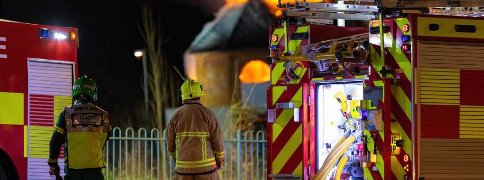 Haus in Koblenz-Arzheim in Vollbrand: Feuer erfasst auch umliegenden Wald