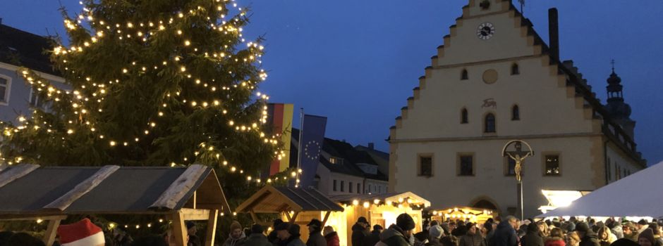 Marktplatz wegen Weihnachtsmarkt  gesperrt
