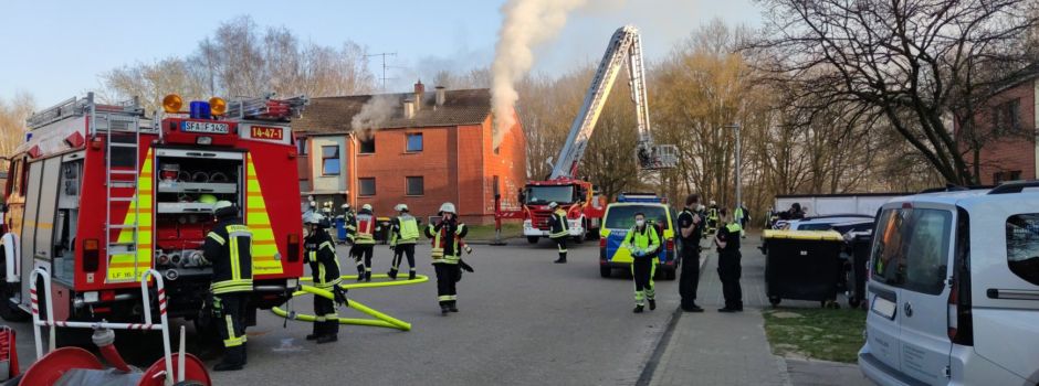 Brand in Obdachlosenunterkunft - eine Person kommt ums Leben