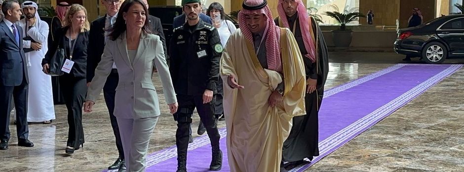 Baerbock stellt Syrien Lockerung von Sanktionen in Aussicht