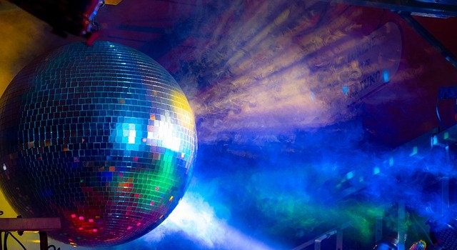 Impfen und Öffnen: Augsburger Clubs unterstützen Impfkampagne