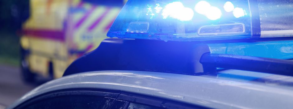 Verkehrsunfall am Kreisverkehr auf der Bundesstraße 71 – eine Schwerverletzte