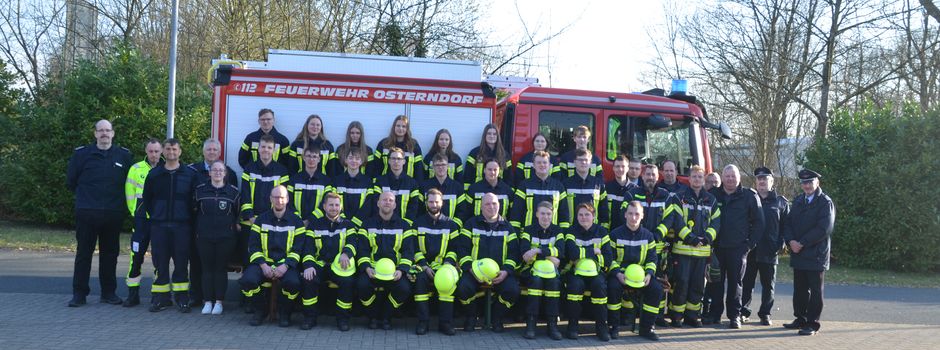 25 neue Feuerwehrkameradinnen und -kameraden einsatzbereit