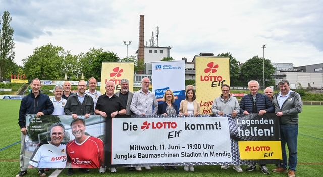 Fußball-Legenden spielen in der Region Koblenz für den guten Zweck