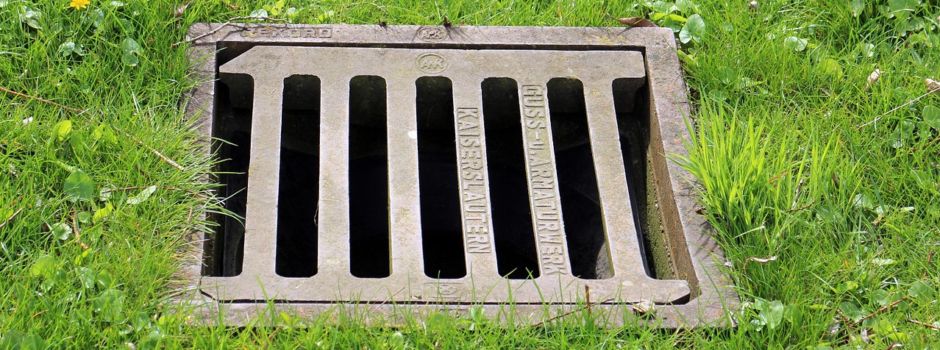 Überprüfung des Regenwasserkanals in Jerxheim-Bahnhof