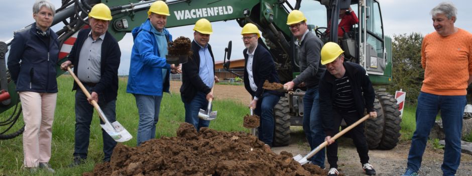 Spatenstich: Der erste Teil des Radweges bei Momberg ist im Bau