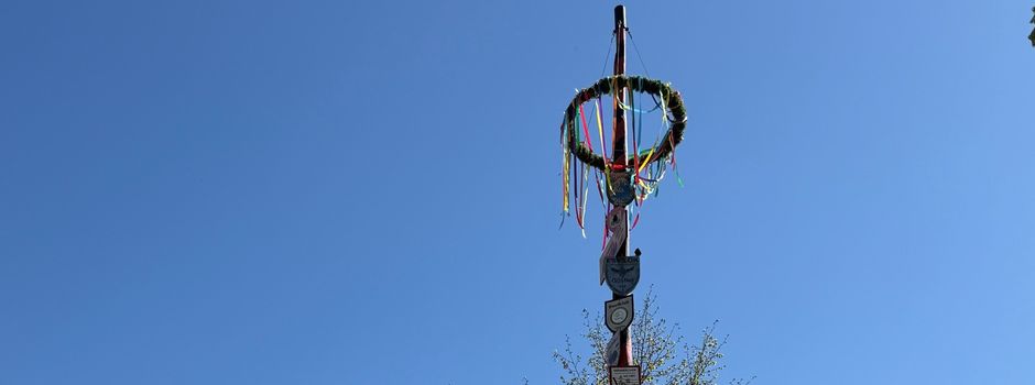 Der Maibaum steht!