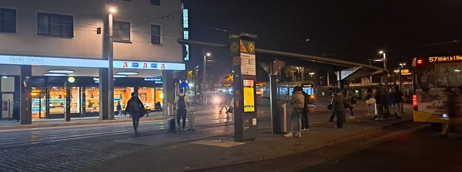 Kind an Mainzer Hauptbahnhof eingeklemmt: Feuerwehr schneidet Bank auf
