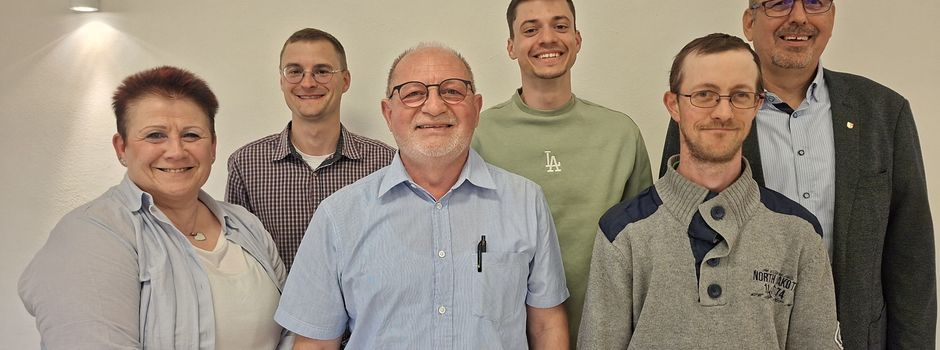 Weidenhausen hat neuen Ortsvorsteher – Uwe Sommermann zum Ehrenortsvorsteher ernannt