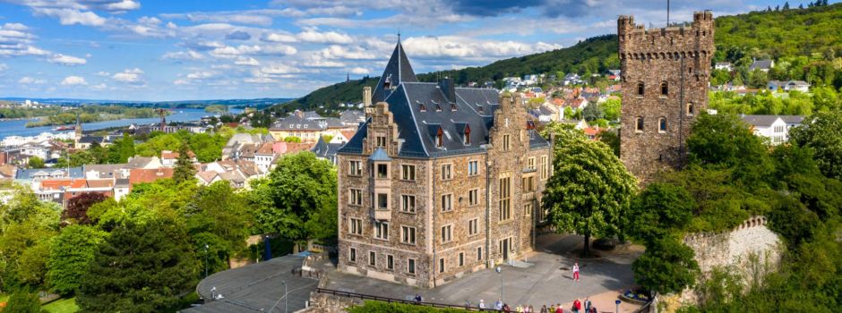 Burg Klopp und Kaiser-Friedrich-Turm in Bingen schließen