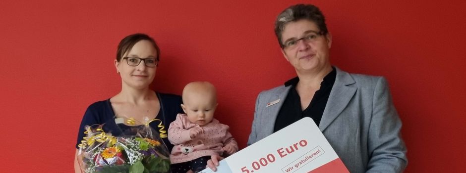 Glückliche Gewinner freuen sich über 1.000, 5.000 und 10.000 Euro