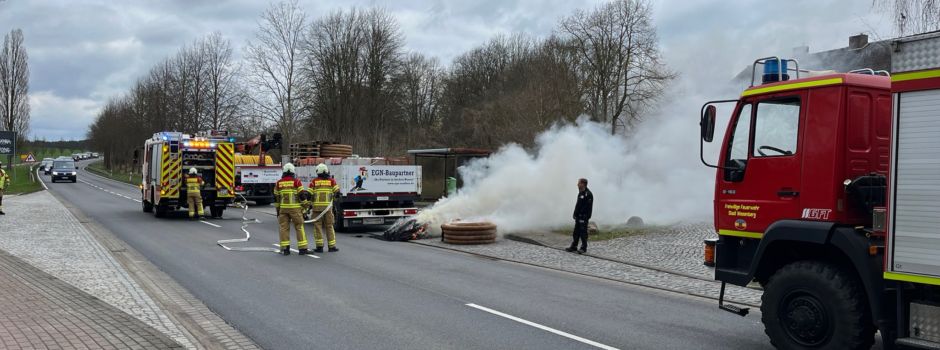 LKW Ladung geriet auf B198 in Brand