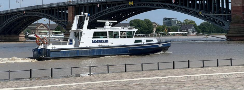 Tankschiff läuft bei Mainz auf Sandbank – Industriehafen gesperrt