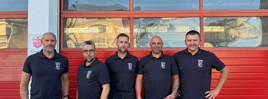 Fünf Feuerwehrkameraden bestehen Sprechfunker-Ausbildung