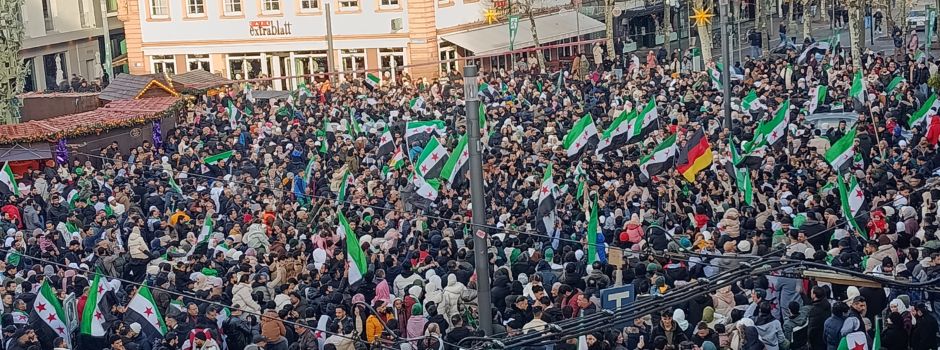 Große Demo in Mainzer Innenstadt feiert Ende des Assad-Regimes