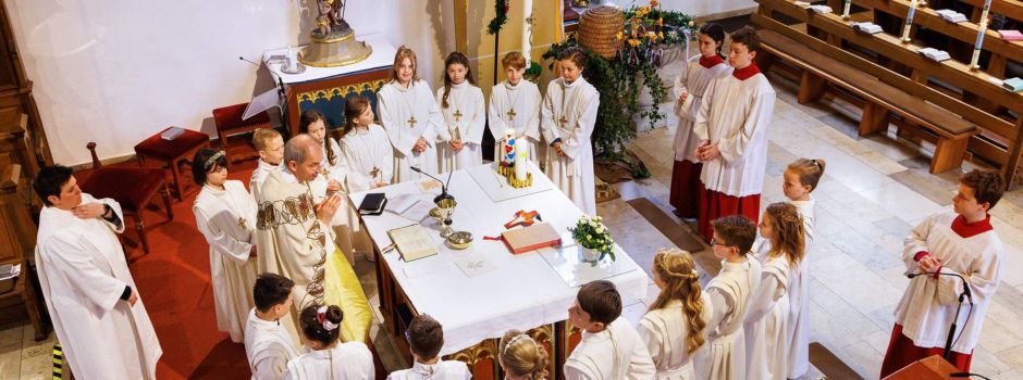 Erstkommuniongottesdienst unter dem Zeichen der Biene gefeiert