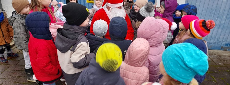 Nikolausbesuch in der Kita Basaltzwerge begeistert Kinder