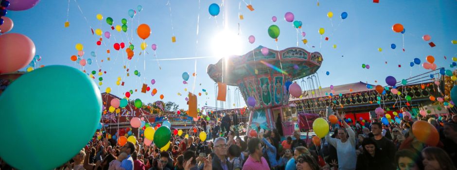 Silent Disco und Steckerlfisch: So feiert Gersthofen sein Herbstfest