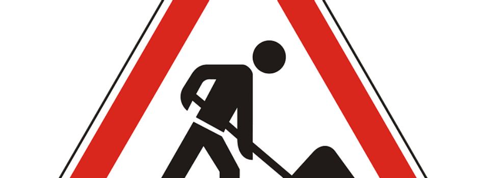 Straßensperrung Steinstücken