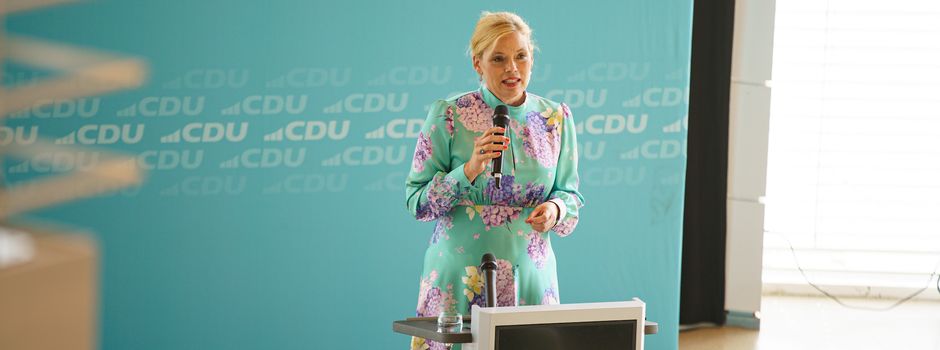 Klöckner sorgt mit Rede bei umstrittenem CDU-Fest in Koblenz für Protest