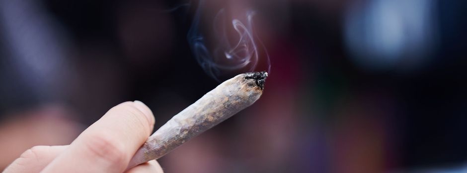 Koalition einig: Cannabis-Legalisierung zum 1. April