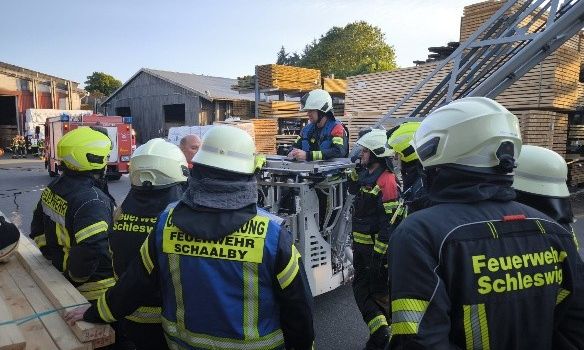 🚒 Gemeinsam stark – FF-Nübel übt mit Nachbarwehren
