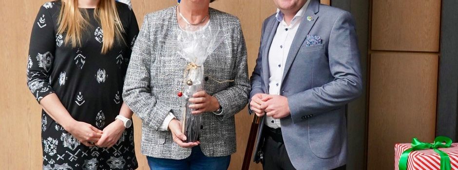 Ehrung für Frau Weber: Sportplakette des Saarlandes