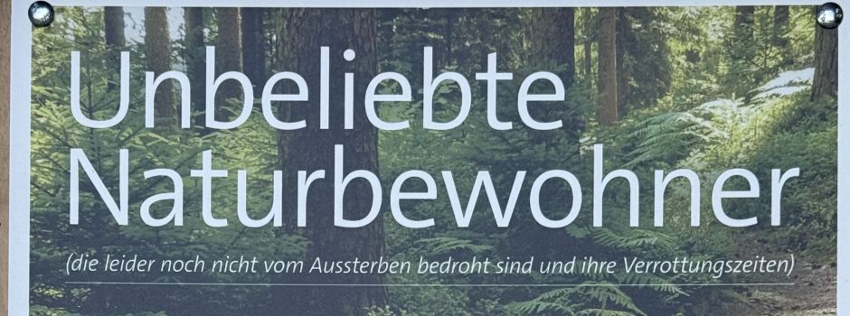 Humorvolle Schilder setzen ein Zeichen gegen Umweltverschmutzung