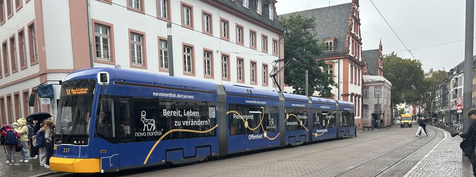 Ausgerastet: Frau ohrfeigt Kind (4) in Mainzer Straßenbahn