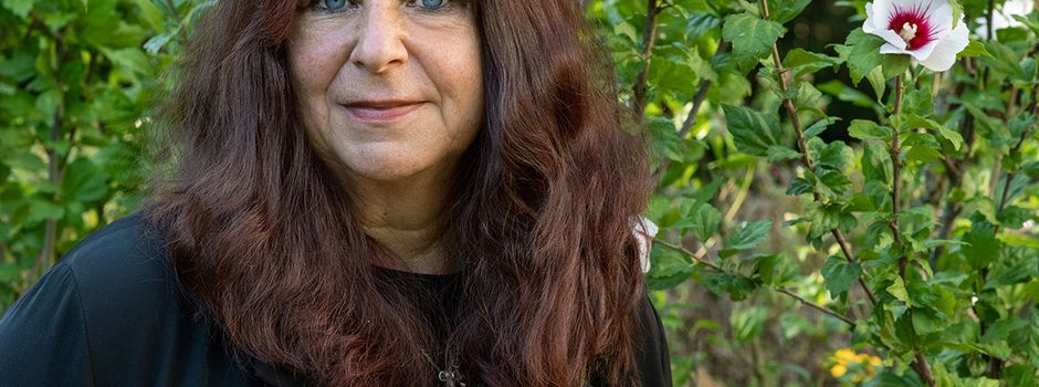 Literatur im Gespräch: Annett Gröschner liest aus „Schwebende Lasten“