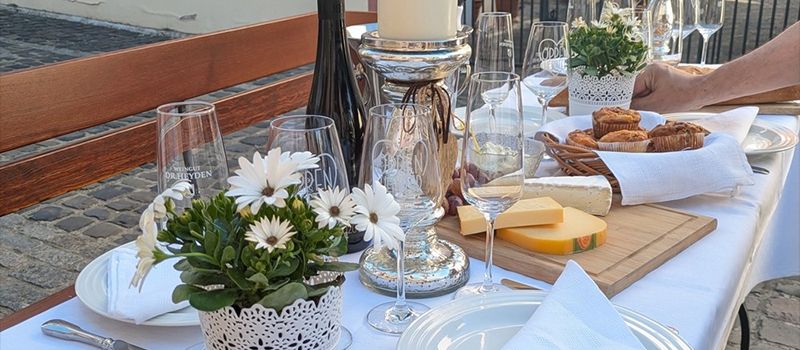 Picknick in Weiß: Oppenheim lädt zum zweiten „Dîner en blanc“ auf den Marktplatz
