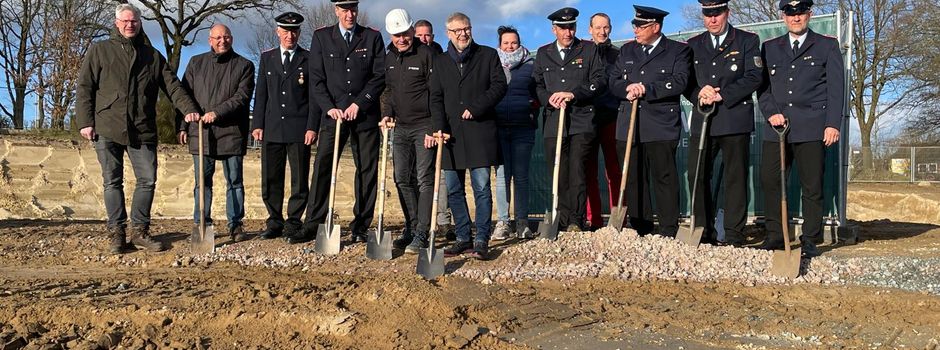 1. Spatenstich für das neue Feuerwehrhaus Sahrendorf/ Schätzendorf