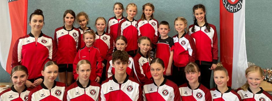Clarholzer Trampolinteam begeistert Zuschauer beim heimischen Victoria-Cup