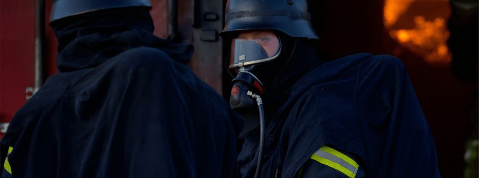 Wenn Feuer lebendig wird: Atemberaubende Ausbildung im Brandcontainer