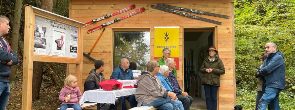 Einweihung der ehemaligen Ski und Reparaturwerkstatt Henrich am Malberg in Hausen