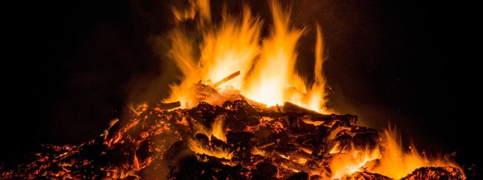 Osterfeuer in Benthe