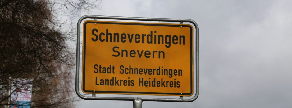 Bombendrohung: KSK-Gebäude geräumt, Sprengstoffspürhund im Einsatz