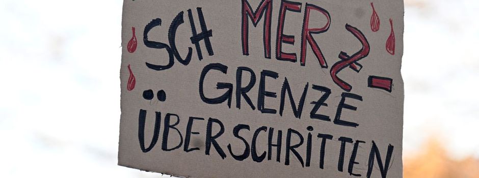 Zehntausende demonstrieren für Vielfalt und die «Brandmauer»