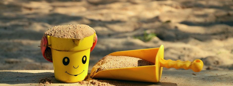 Neuer Sand für unseren Spielplatz